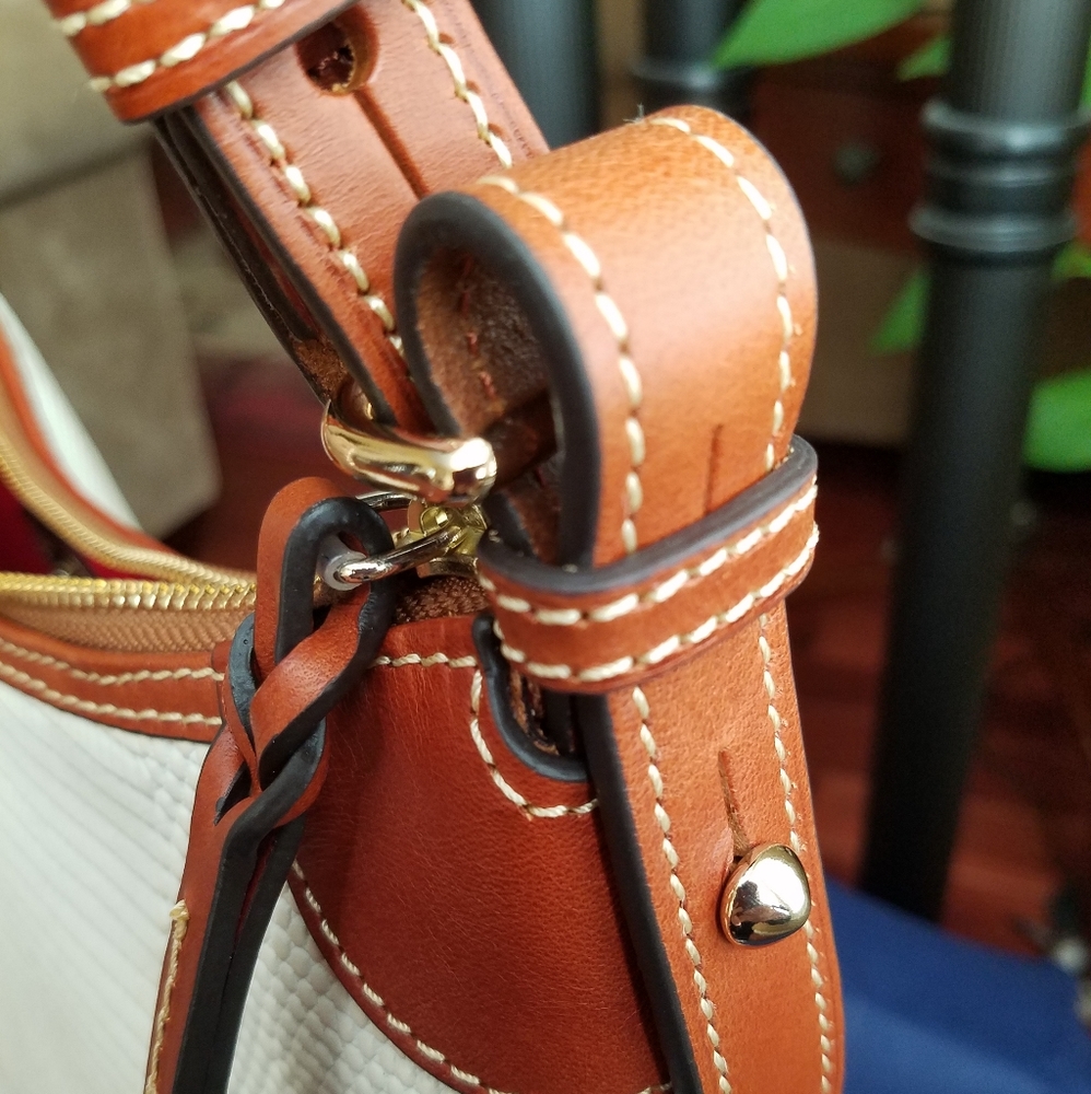 NWT DOONEY & BOURKE Embossed Leather - Picture 6 of 11